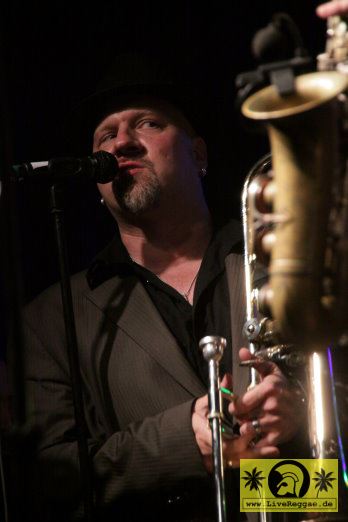 Dr. Ring Ding (D) and Ska Vaganza 17. This Is Ska Festival - Wasserburg, Rosslau 21. Juni 2013 (9).JPG